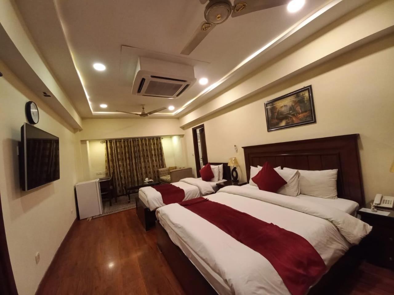 Hotel Diplomat Islamabad Ngoại thất bức ảnh