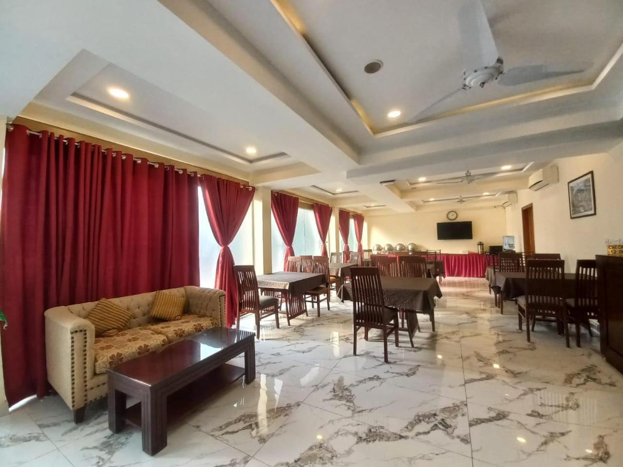 Hotel Diplomat Islamabad Ngoại thất bức ảnh