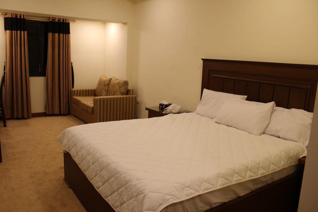 Hotel Diplomat Islamabad Ngoại thất bức ảnh