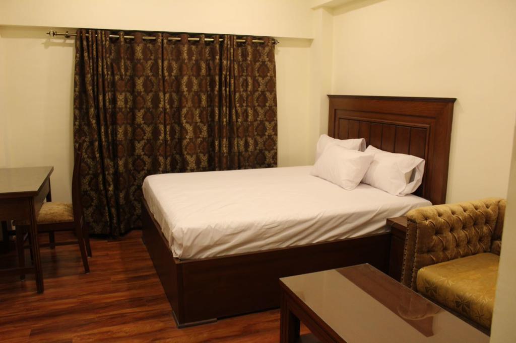 Hotel Diplomat Islamabad Ngoại thất bức ảnh