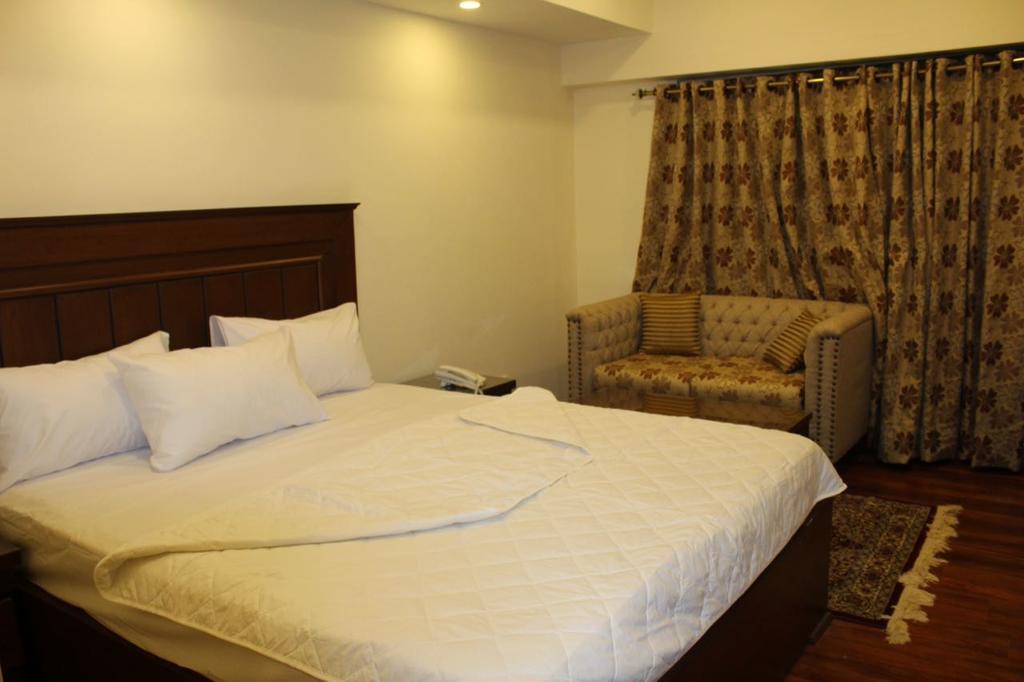 Hotel Diplomat Islamabad Ngoại thất bức ảnh