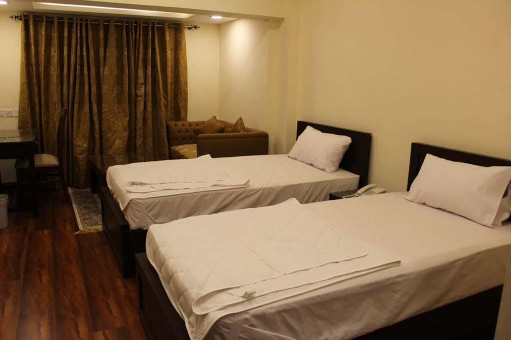 Hotel Diplomat Islamabad Ngoại thất bức ảnh
