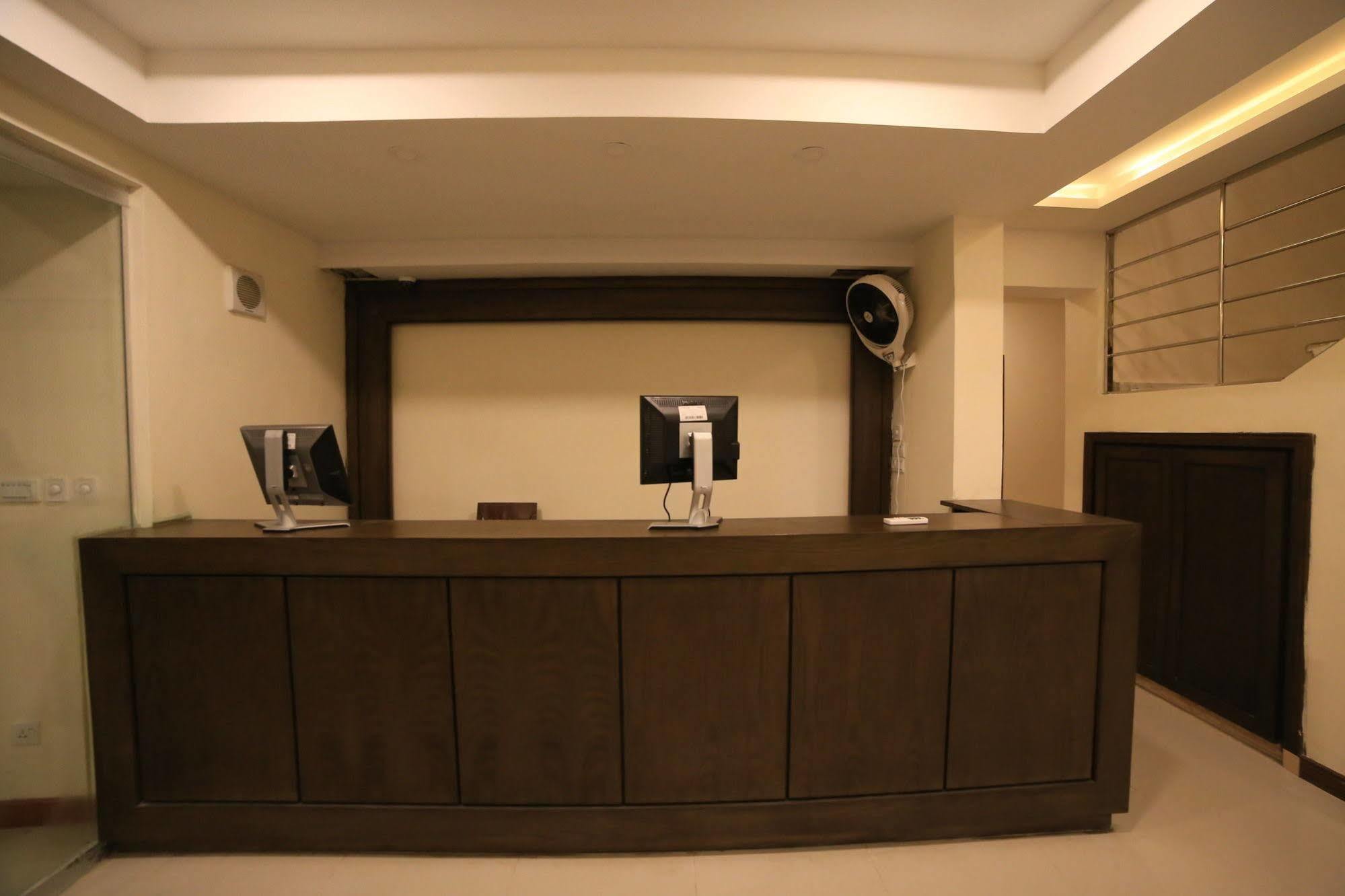 Hotel Diplomat Islamabad Ngoại thất bức ảnh