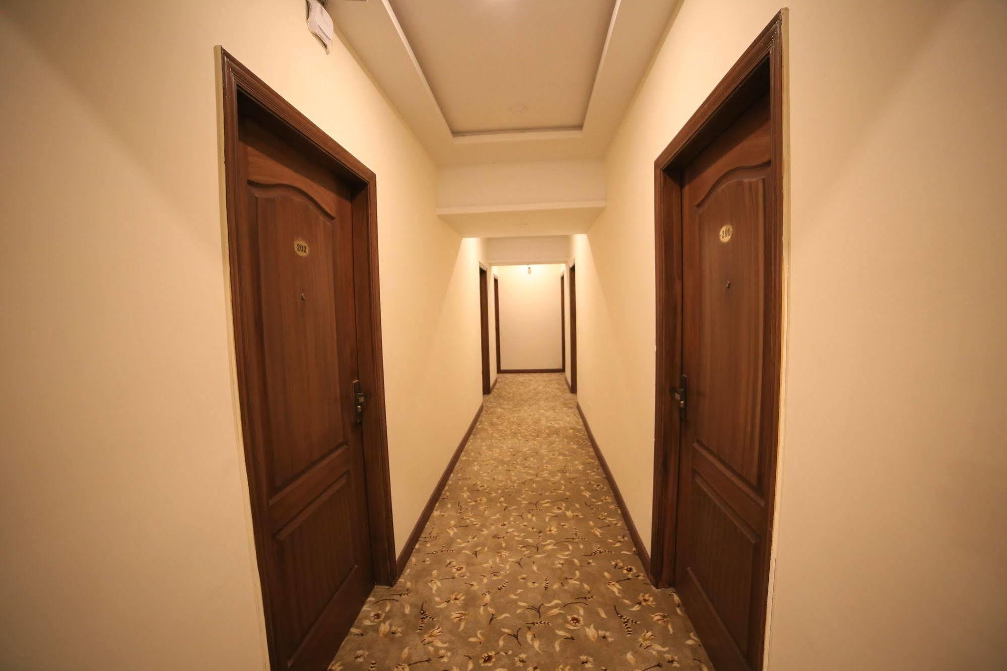 Hotel Diplomat Islamabad Ngoại thất bức ảnh