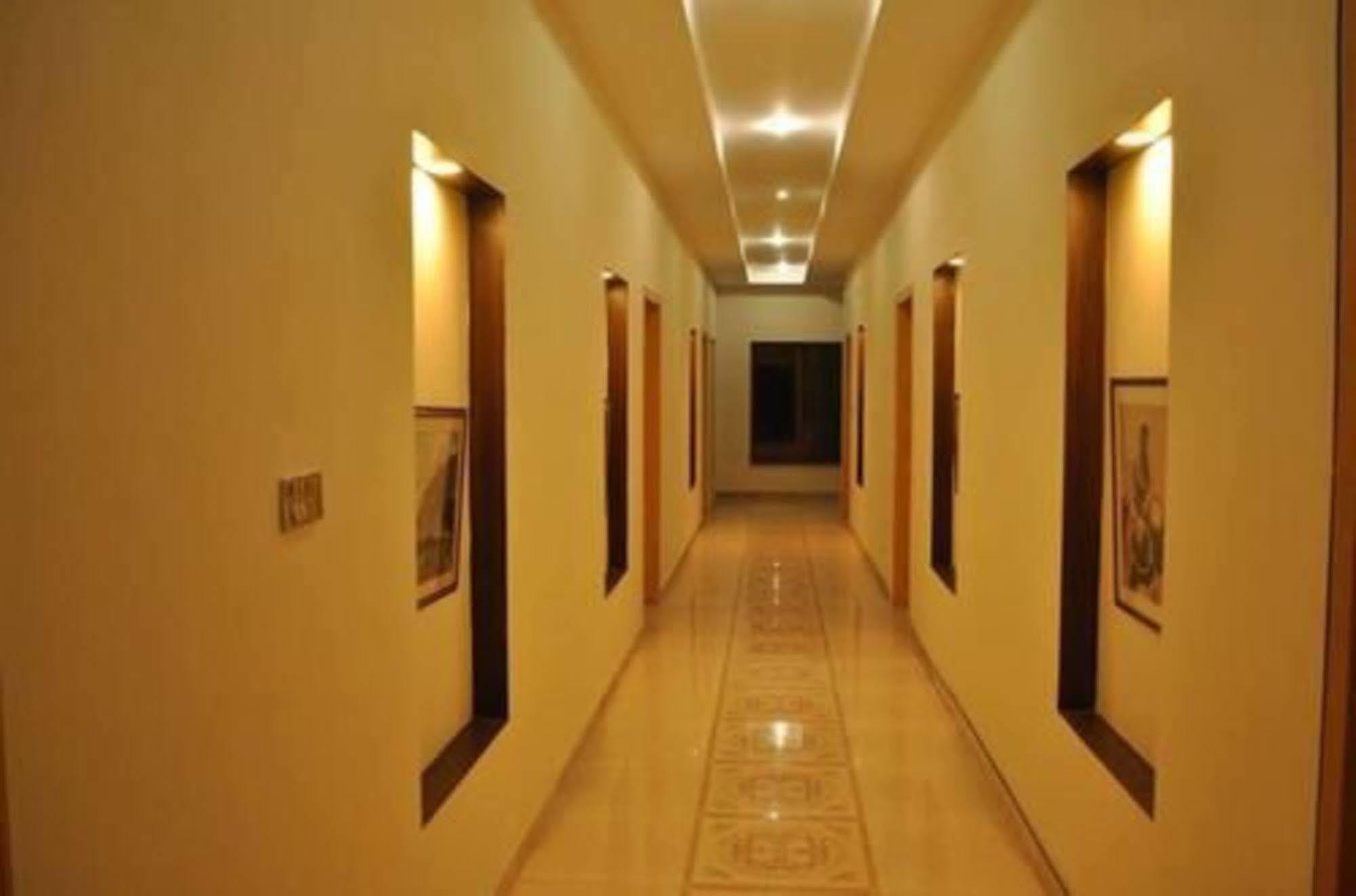 Hotel Diplomat Islamabad Ngoại thất bức ảnh