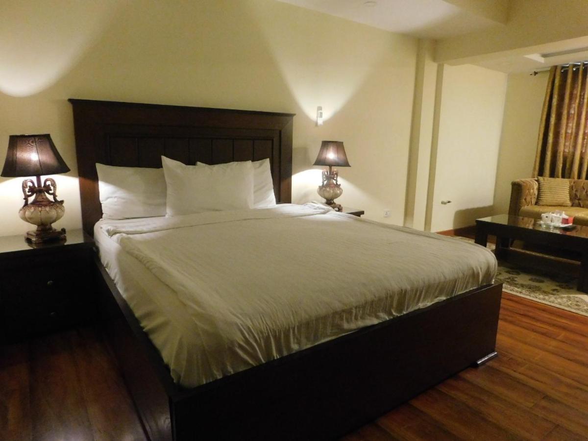 Hotel Diplomat Islamabad Ngoại thất bức ảnh